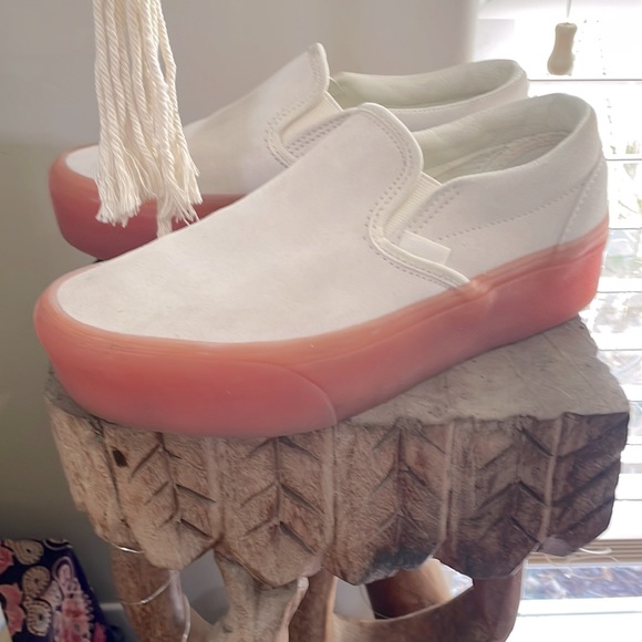 Vans Shoes - Vans Slip on, suede, white, pink platform souls
